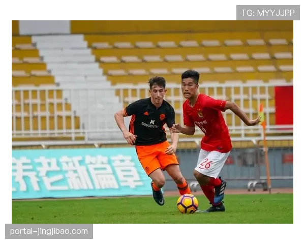 里昂青训体系成果显著，丰塞卡称赞年轻球员已具备一线队能力